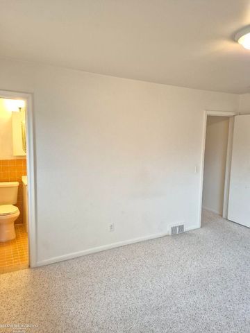 830 Harcourt Road, Grosse Pointe Park, MI 48230