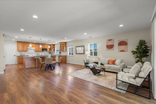 408 Casa Loma Court, San Jose, CA 95129