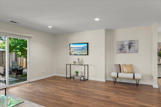 408 Casa Loma Court, San Jose, CA 95129