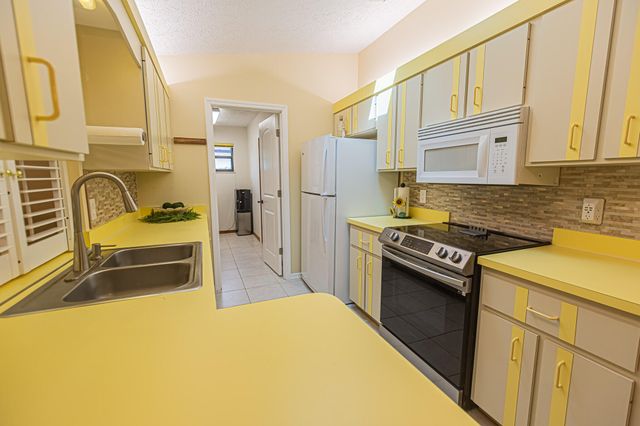 537 NW Sagamore Terrace, Port St. Lucie, Port St Lucie, FL 34983
