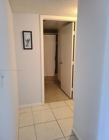 7396 NW 18th St 104, Margate, FL 33063