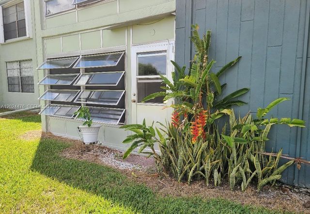7396 NW 18th St 104, Margate, FL 33063