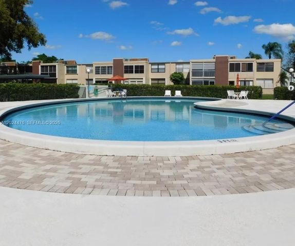 7396 NW 18th St 104, Margate, FL 33063