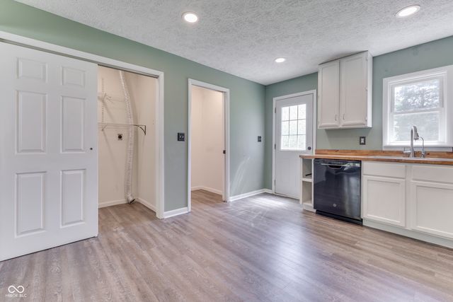 610 Holiday Drive, Fortville, IN 46040