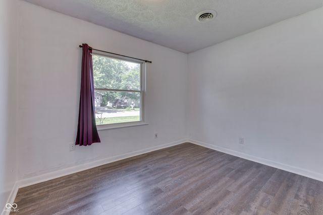610 Holiday Drive, Fortville, IN 46040