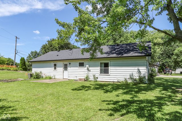 610 Holiday Drive, Fortville, IN 46040