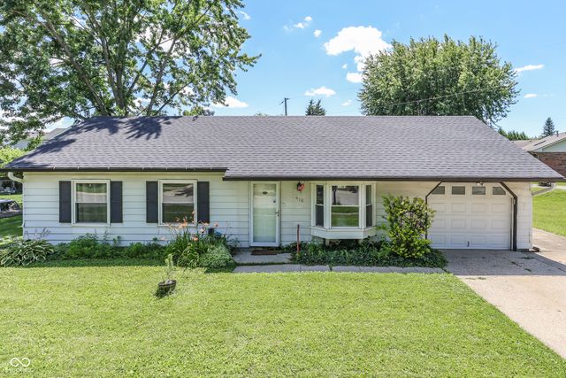 610 Holiday Drive, Fortville, IN 46040