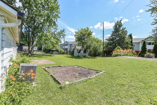 610 Holiday Drive, Fortville, IN 46040