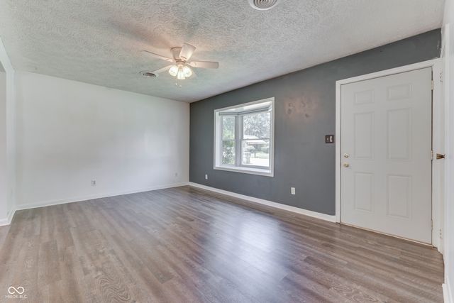 610 Holiday Drive, Fortville, IN 46040