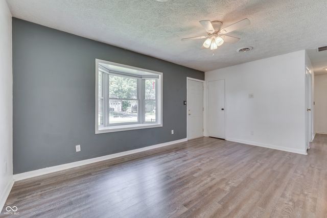 610 Holiday Drive, Fortville, IN 46040