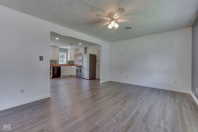 610 Holiday Drive, Fortville, IN 46040