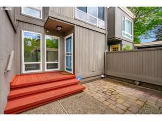 1574 Nw BRIDGEWAY Ln, Beaverton, OR 97006