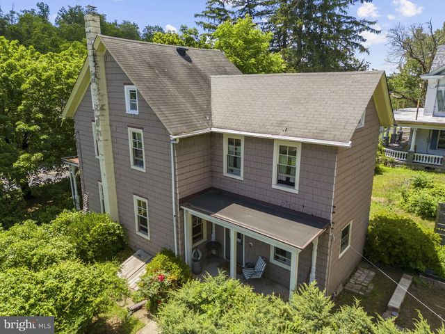 9039 EASTON RD, Ottsville, PA 18942