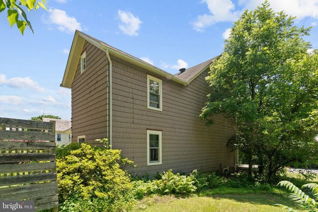 9039 EASTON RD, Ottsville, PA 18942