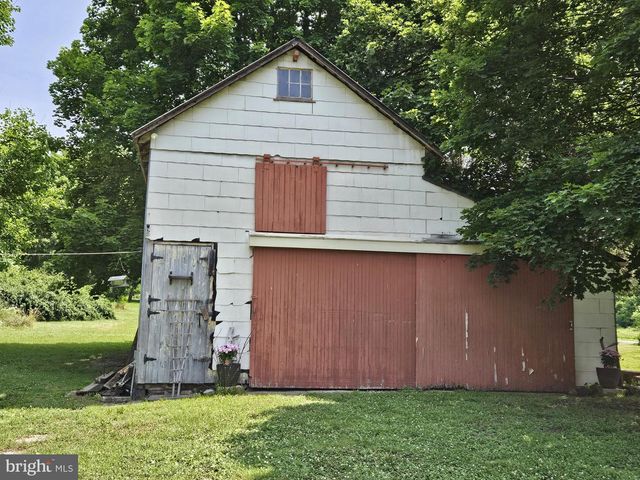 9039 EASTON RD, Ottsville, PA 18942
