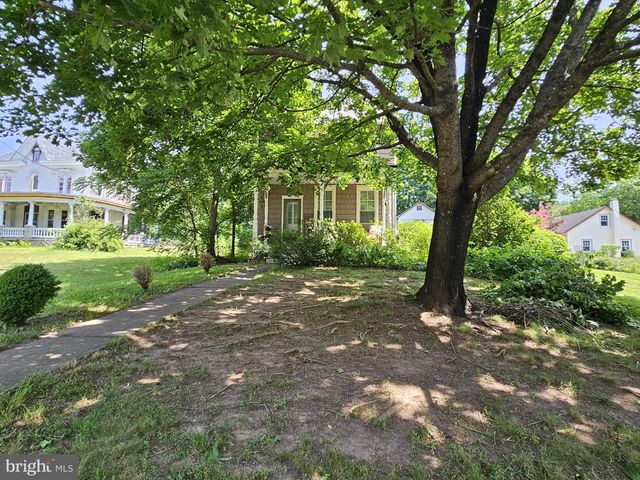 9039 EASTON RD, Ottsville, PA 18942