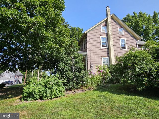9039 EASTON RD, Ottsville, PA 18942