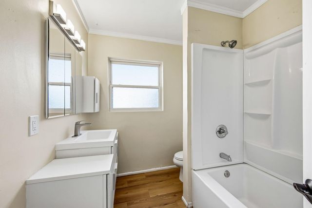 2421 W Anderson Avenue, Phoenix, AZ 85023