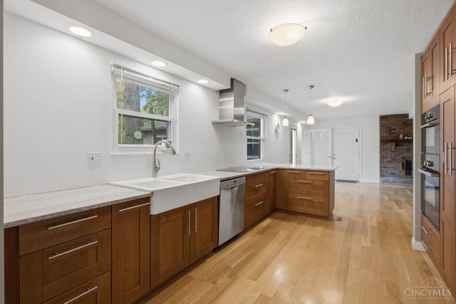1660 Foxwood Trail, Miami Twp, OH 45140