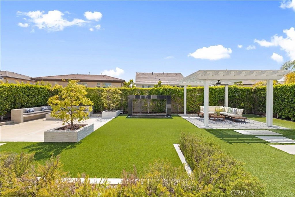 60 Harlow, Irvine, CA 92618 — exterior