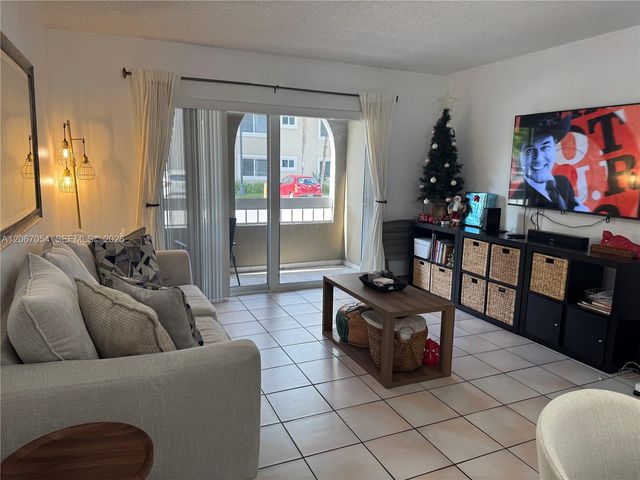 7703 Camino Real A106, Miami, FL 33143
