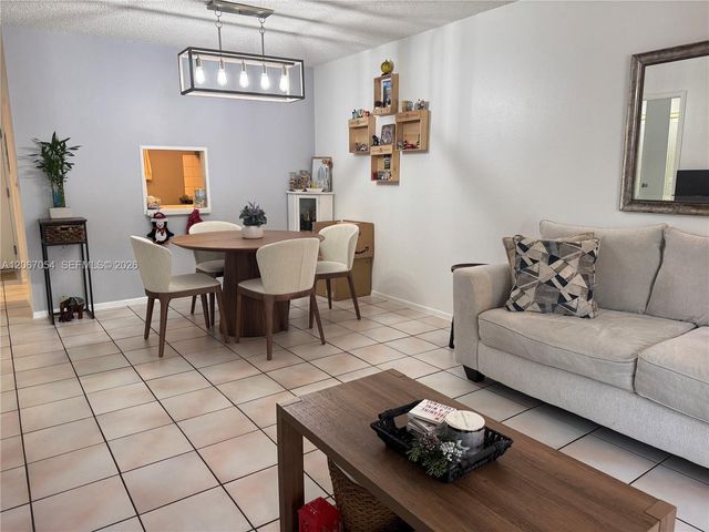 7703 Camino Real A106, Miami, FL 33143