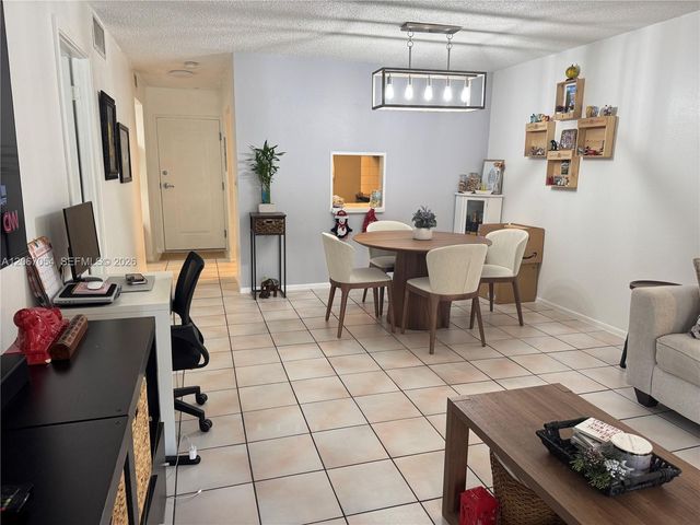 7703 Camino Real A106, Miami, FL 33143