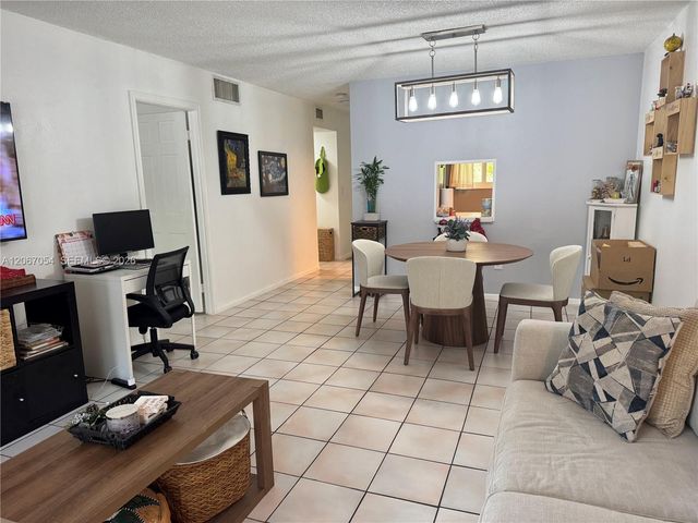 7703 Camino Real A106, Miami, FL 33143