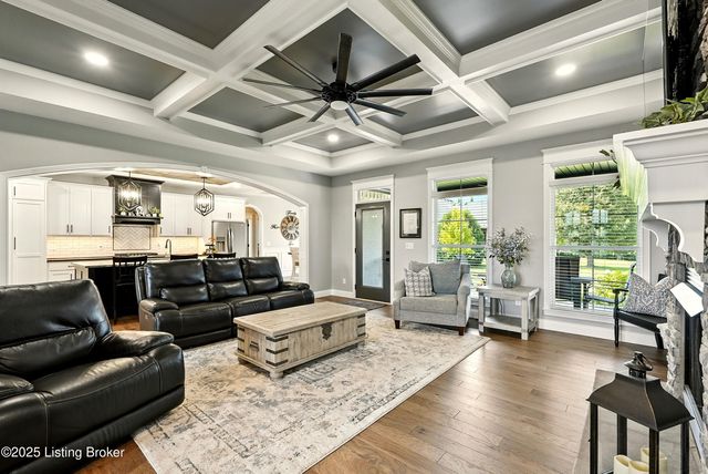 132 Laurel Dr, Bardstown, KY 40004