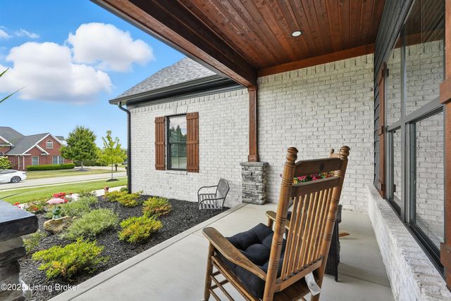 132 Laurel Dr, Bardstown, KY 40004