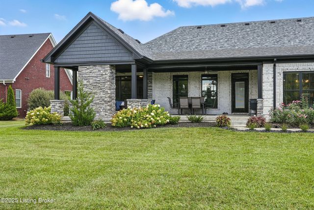132 Laurel Dr, Bardstown, KY 40004