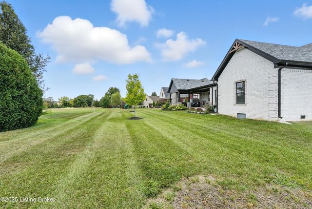 132 Laurel Dr, Bardstown, KY 40004
