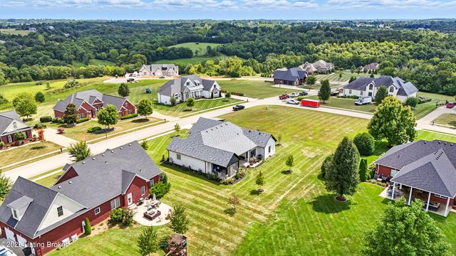 132 Laurel Dr, Bardstown, KY 40004