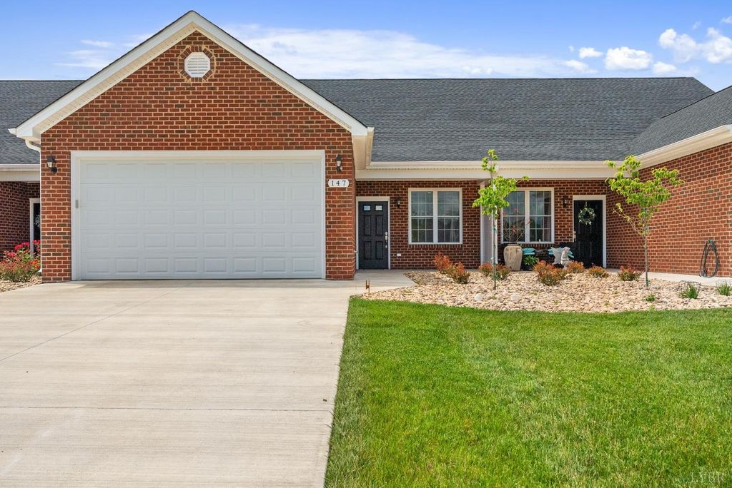 147 Villa Oak Circle, Bedford, VA 24523