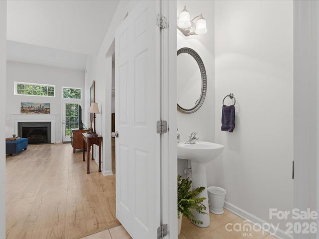 3208 Park South Station Boulevard, Charlotte, NC 28210