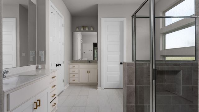 595 Dayridge DR, Dripping Springs, TX 78620