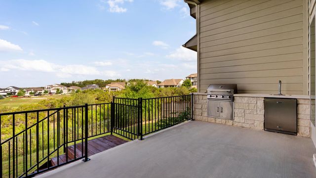 595 Dayridge DR, Dripping Springs, TX 78620