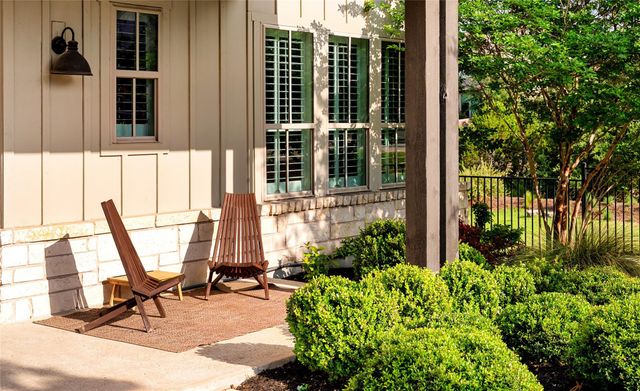 595 Dayridge DR, Dripping Springs, TX 78620