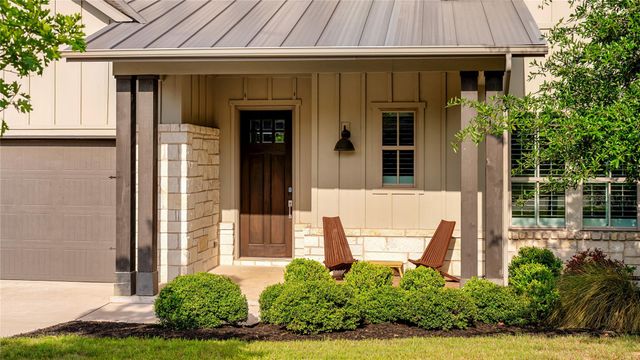 595 Dayridge DR, Dripping Springs, TX 78620