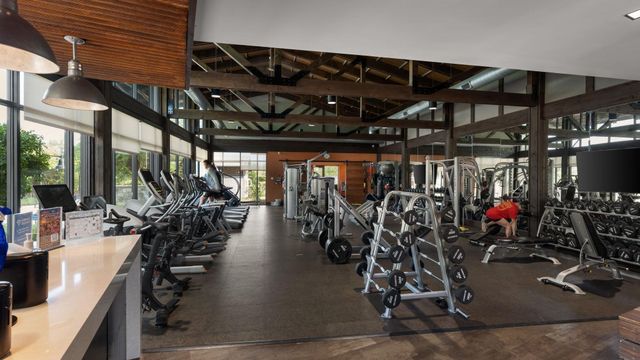 595 Dayridge DR, Dripping Springs, TX 78620