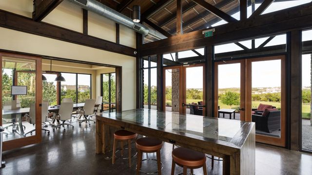 595 Dayridge DR, Dripping Springs, TX 78620