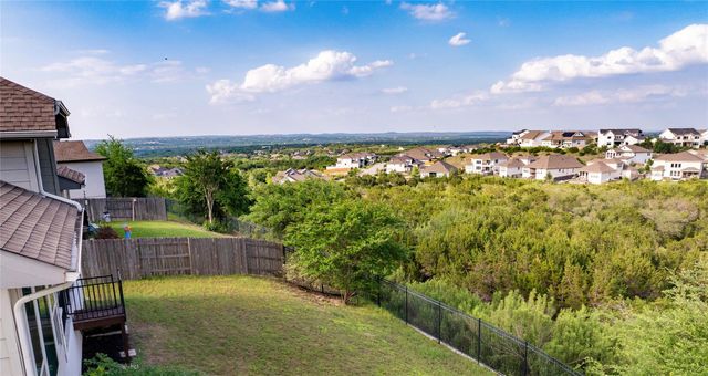 595 Dayridge DR, Dripping Springs, TX 78620