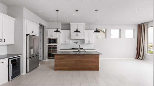 595 Dayridge DR, Dripping Springs, TX 78620