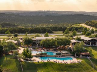 595 Dayridge DR, Dripping Springs, TX 78620
