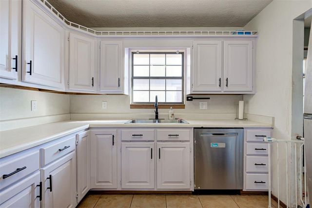 702 N 17th Street, Guthrie, OK 73044