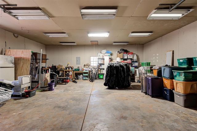 702 N 17th Street, Guthrie, OK 73044