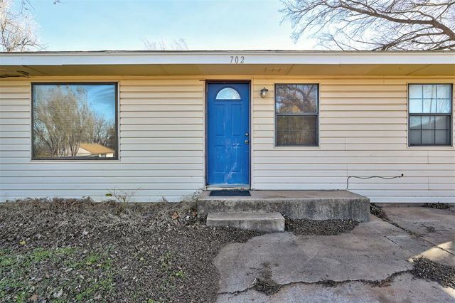 702 N 17th Street, Guthrie, OK 73044