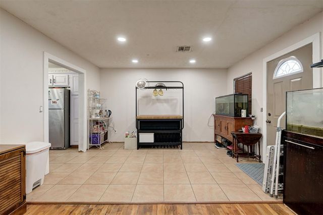 702 N 17th Street, Guthrie, OK 73044