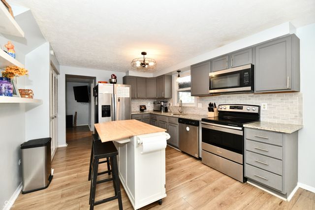 7613 Dawnwood Court, Indianapolis, IN 46227