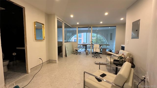 1521 E New York Avenue, Brooklyn, NY 11212